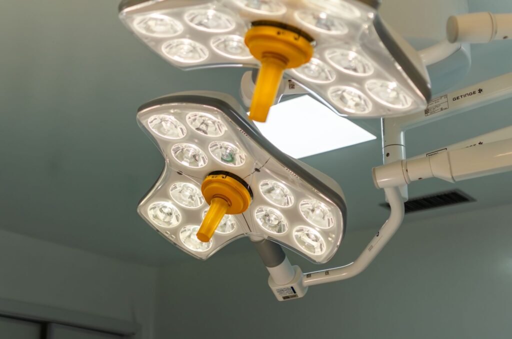 Surgical lights in an operating theatre